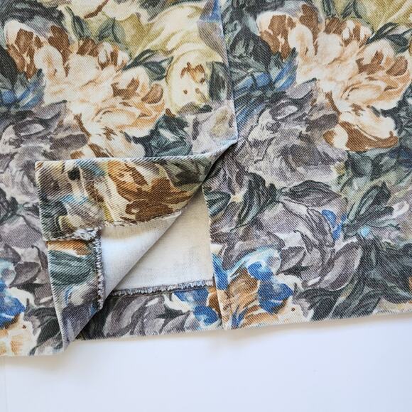 Mainframe Size 11 Multi-Colored Floral Denim Skirt - Picture 3 of 8